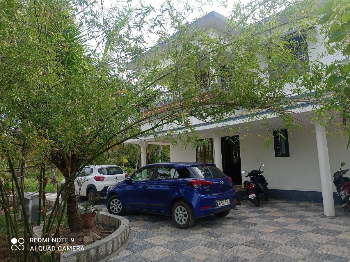Aqua Green Home Stay Munroe Island Exteriör bild