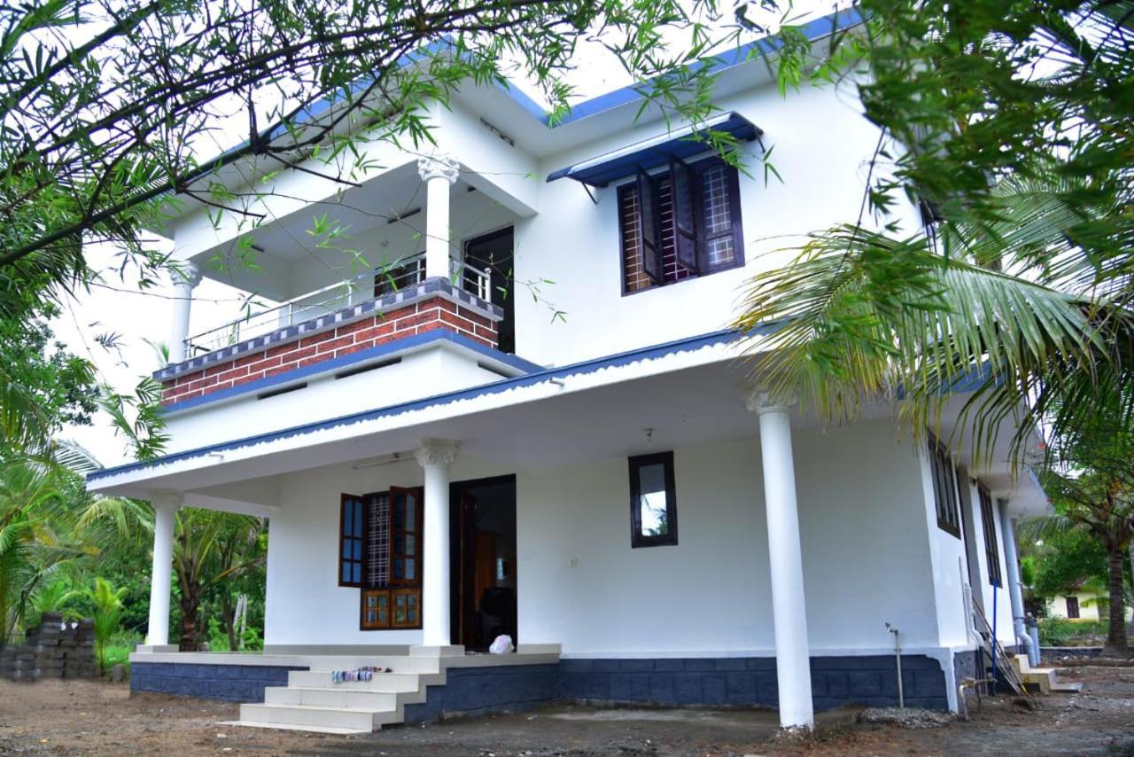 Aqua Green Home Stay Munroe Island Exteriör bild